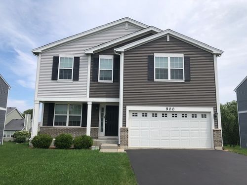 900 Heartland Park Ln, Antioch, IL, 60002-6215 | Card Image