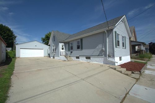 1134 S 19th Street, Manitowoc, WI, 54220 | Card Image