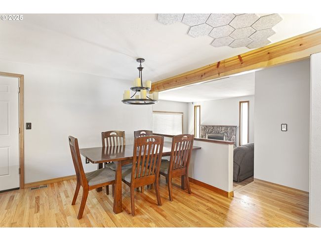 Dining Area | Image 9