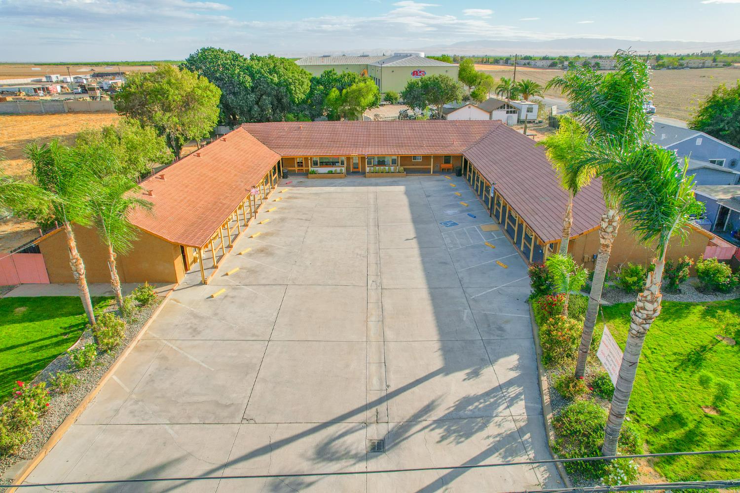 Commercial Sale in Los Banos 4