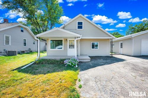 203 Vicic Ave, East Peoria, IL, 61611-4226 | Card Image