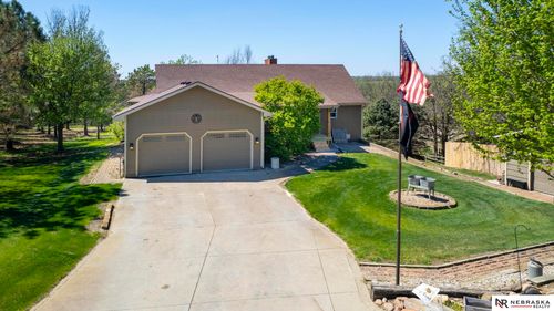 1471 182nd, Seward, NE, 68434-8072 | Card Image