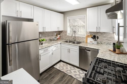 2802-1173 N Hairston Rd, Stone Mountain, GA, 30083-5807 | Card Image