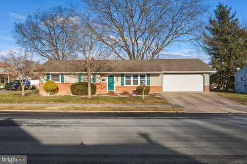 209 N Laurel St, MANHEIM, PA, 17545-1227 | Card Image
