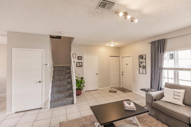 5900 - 5900 S Golden Beauty Ln, Condo with 3 bedrooms, 3 bathrooms and null parking in Tamarac FL | Image 5