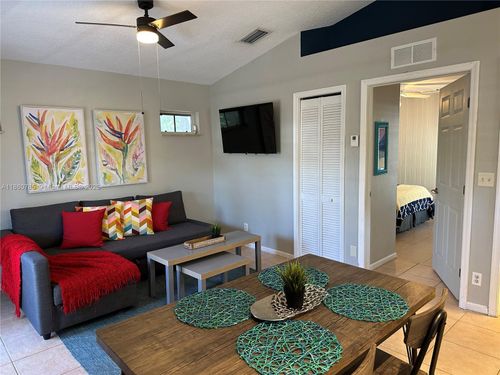 4-417 32nd St, West Palm Beach, FL, 33407-4809 | Card Image