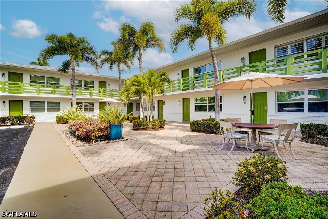 Residential in Naples 5