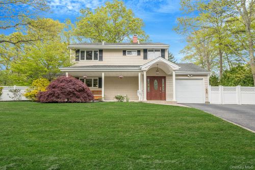 37 Marc Dr, Ridge, NY, 11961-2105 | Card Image
