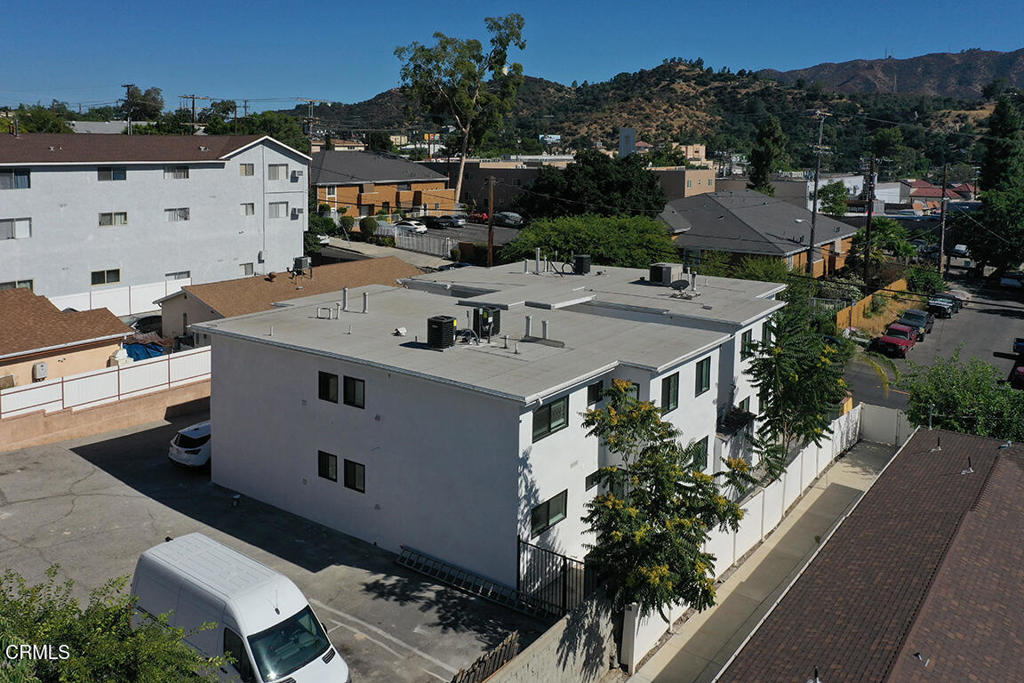 Residential Income in Los Angeles 2