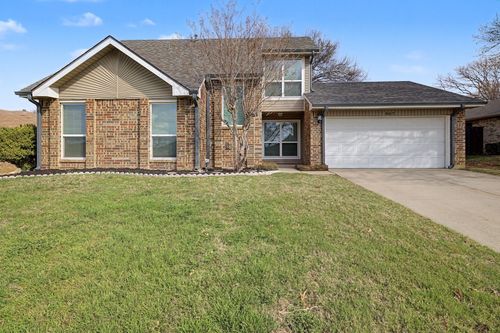 507 Claymore Dr, Euless, TX, 76040-5557 | Card Image
