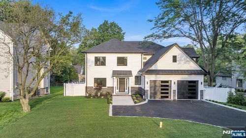 412 Tappan Rd, Northvale, NJ, 07647-1526 | Card Image