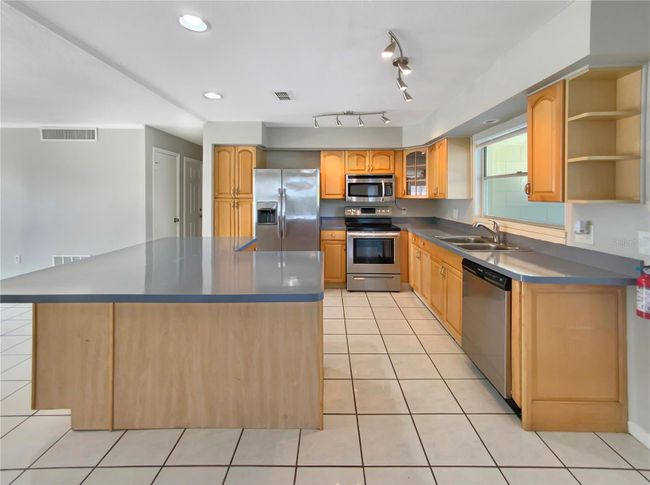 759 Little Wekiva Cir, House other with 4 bedrooms, 2 bathrooms and null parking in ALTAMONTE SPRINGS FL | Image 8