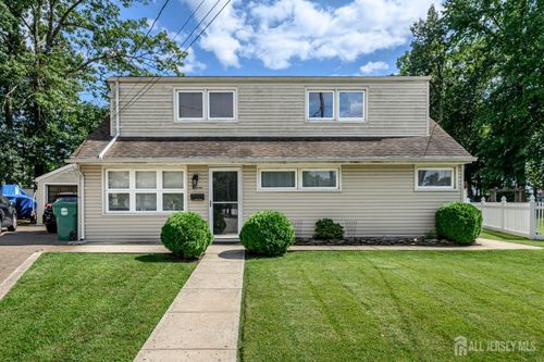 7 Lynn Ct, Edison, NJ, 08817-4077 | Card Image