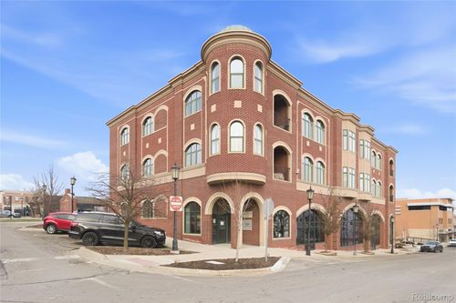 331 Cady St, Northville, MI, 48167-1650 | Card Image