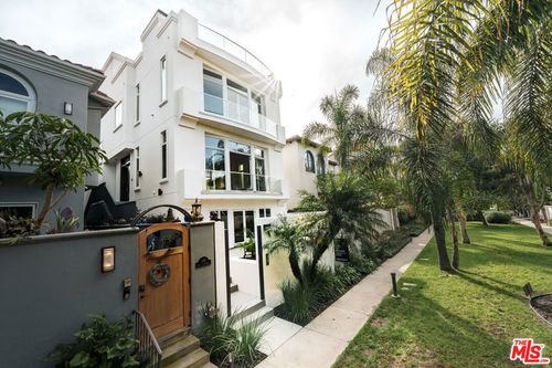 142 Union Jack Mall, Marina del Rey, CA, 90292-7295 | Card Image