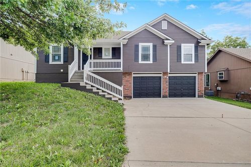 1601 Nw Nicholas Dr, Grain Valley, MO, 64029-9627 | Card Image