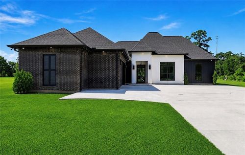 29638 Prokop Rd, Albany, LA, 70711-3800 | Card Image