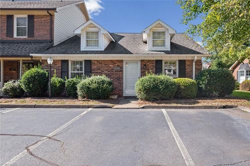 130 Chrisfield Cir, Winston-Salem, NC, 27104-4464 | Card Image