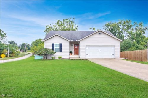 720 Lindaire Ln E, Ontario, OH, 44906-1761 | Card Image