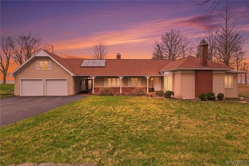 749 Lake Rd, Youngstown, NY, 14174-1122 | Card Image