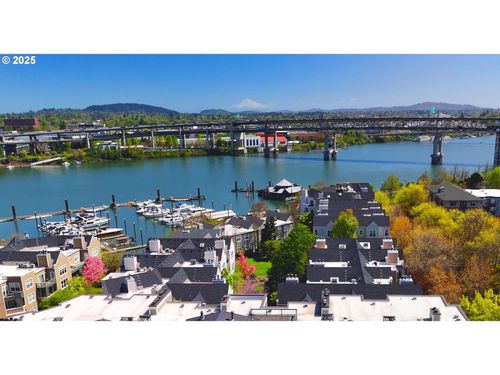 f409-305 S Montgomery St, Portland, OR, 97201-5135 | Card Image