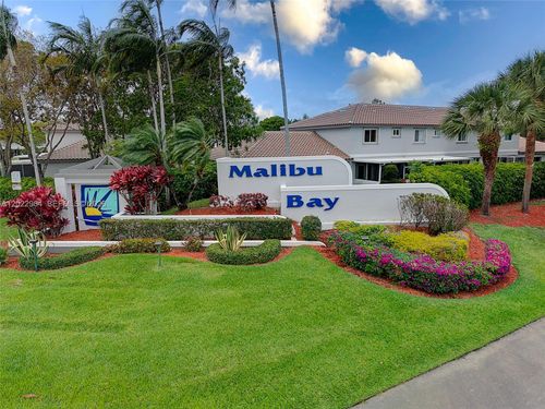 881 Nw 208th Dr, Pembroke Pines, FL, 33029-1900 | Card Image