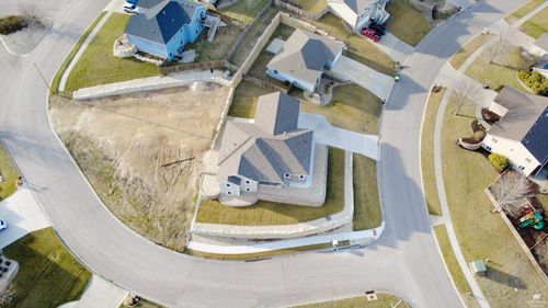 216 Highland Pointe Dr, Manhattan, KS, 66503-8778 | Card Image