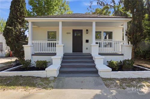 1009 W 52nd St, Savannah, GA, 31405-3072 | Card Image