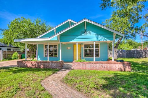 215 N Bishop St, San Angelo, TX, 76901-3305 | Card Image