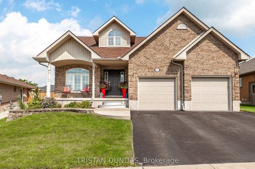55 Stoneridge Blvd, Saint Marys, ON, N4X1E8 | Card Image