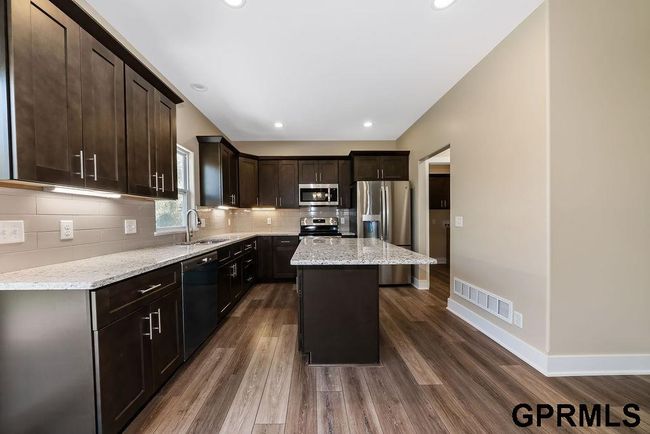 1325 Copper Mountain Dr, House other with 3 bedrooms, 3 bathrooms and 3 parking in Crescent IA | Image 15