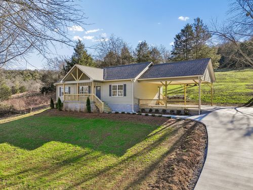 105 Agee Branch Ln, Hickman, TN, 38567-5098 | Card Image