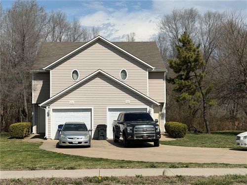 209 & 213 Sw South Avenue, Blue Springs, MO, 64014 | Card Image