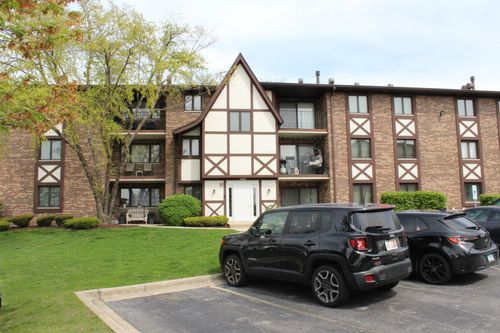 apt-18d-10508 Ridge Cove Dr, Chicago Ridge, IL, 60415-1493 | Card Image