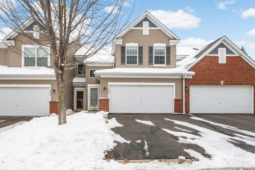 2820 Spy Glass Dr, Chaska, MN, 55318-1182 | Card Image