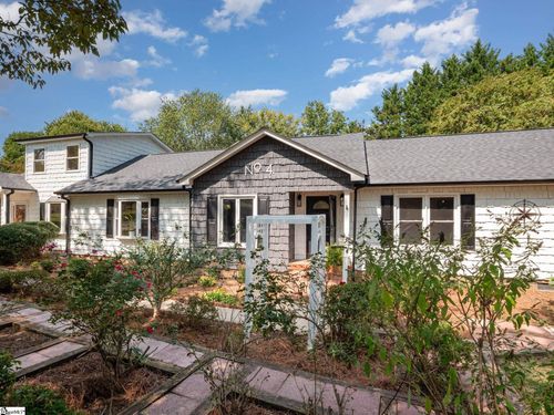 4 Mountain Crest Dr, Taylors, SC, 29687-6142 | Card Image