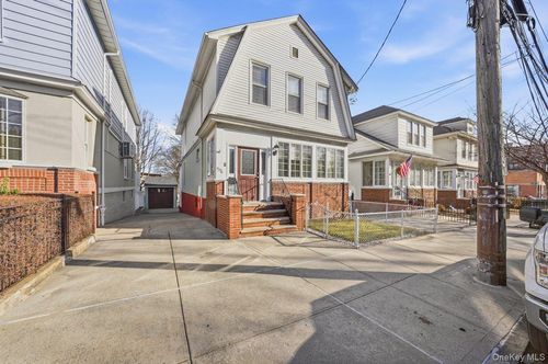 4376 Katonah Ave, Bronx, NY, 10470-1720 | Card Image