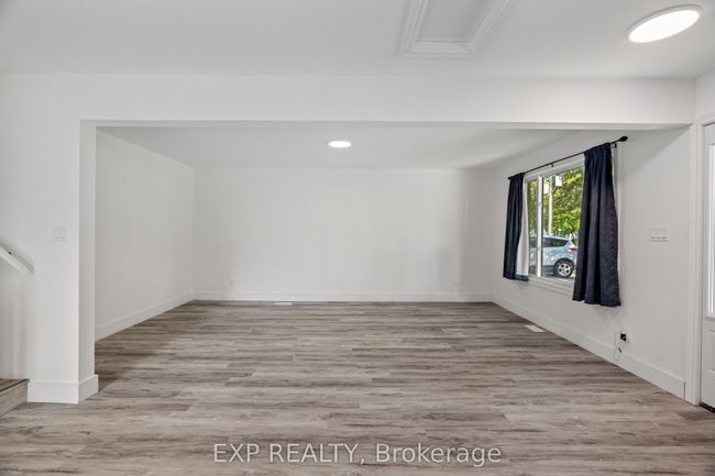 250 William St E, House other with 3 bedrooms, 2 bathrooms and 3 parking in Parkhill ON | Image 11