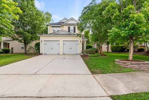 3033 Remington Oaks Cir, Cary, NC, 27519-8747 | Card Image