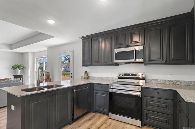 1323 W Amber St, House other with 3 bedrooms, 2 bathrooms and 2 parking in Gonzales LA | Image 8