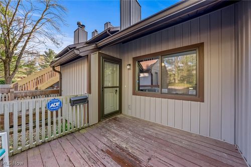 2129 Pinebrook Trl, Cuyahoga Falls, OH, 44223-3303 | Card Image