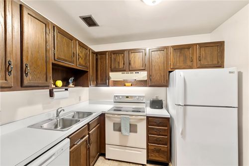 104-23 Vista Gardens Trl, Vero Beach, FL, 32962-1723 | Card Image