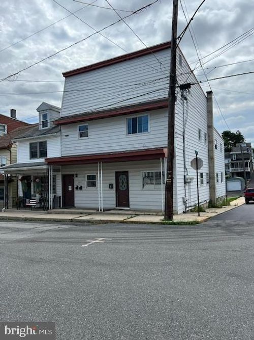 321 Pine Hill St, MINERSVILLE, PA, 17954-1531 | Card Image