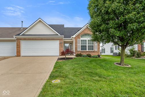1366 Hamilton Dr, Greenwood, IN, 46143-6842 | Card Image
