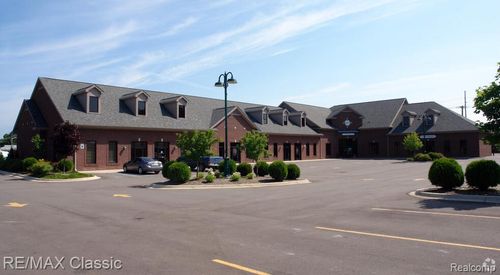 104-672 N Milford Rd, Highland, MI, 48357-4571 | Card Image
