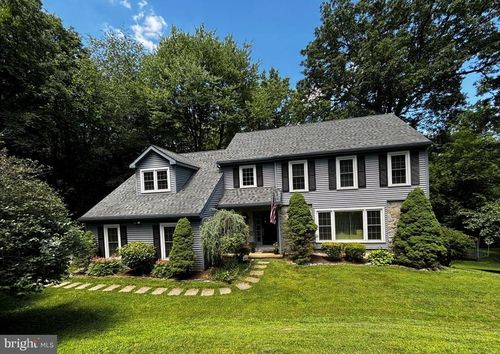 1535 Red Rock Dr, Downingtown, PA, 19335-4300 | Card Image