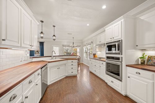 7720 Bridlewood Ct, North Richland Hills, TX, 76182-7343 | Card Image