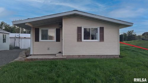 1189 Washington St, Lowpoint, IL, 61545-7604 | Card Image