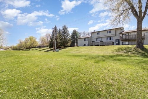 0-6872 Grenwich Ln N, Oakdale, MN, 55128-2007 | Card Image