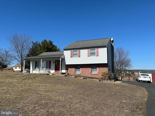 7 Windward Dr, BARTO, PA, 19504-9406 | Card Image